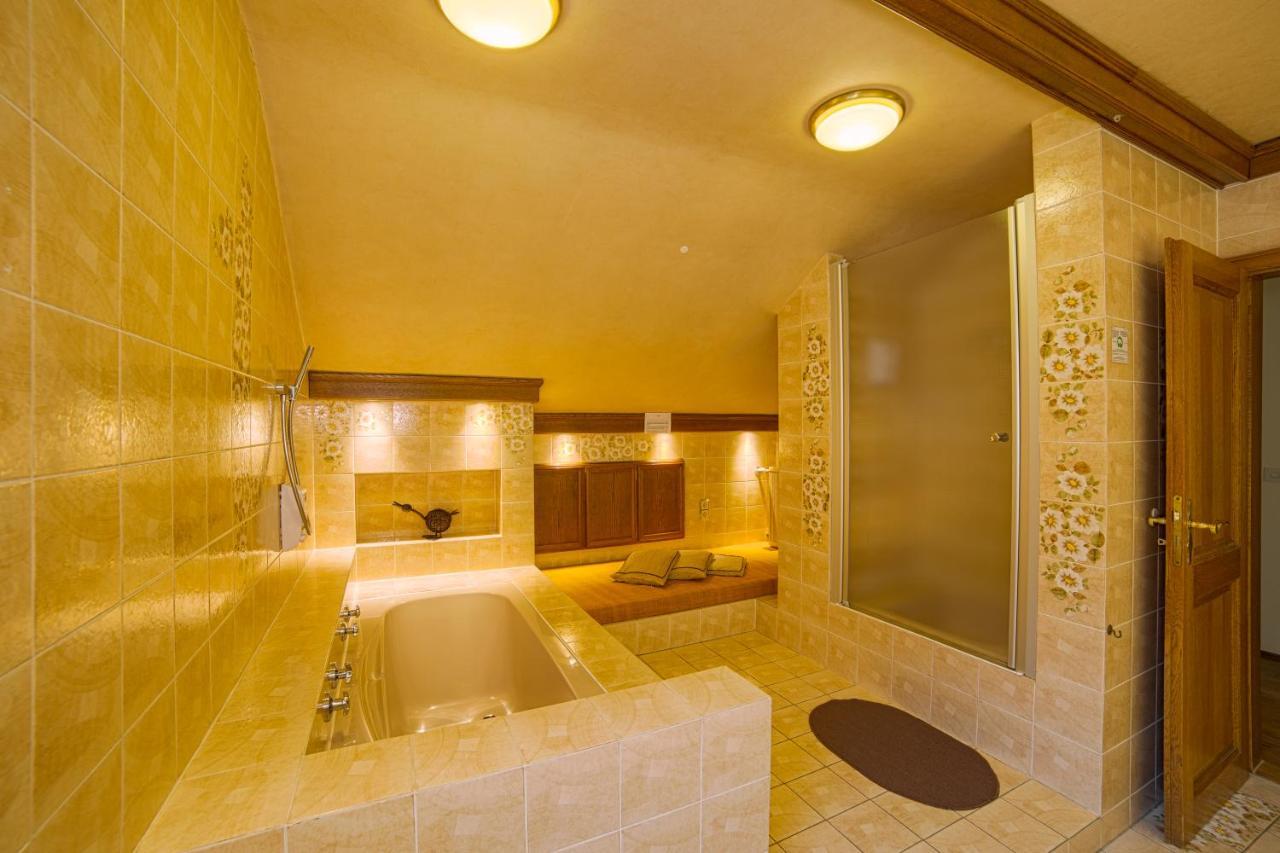 Hotel Eleganza Montjoie Extérieur photo